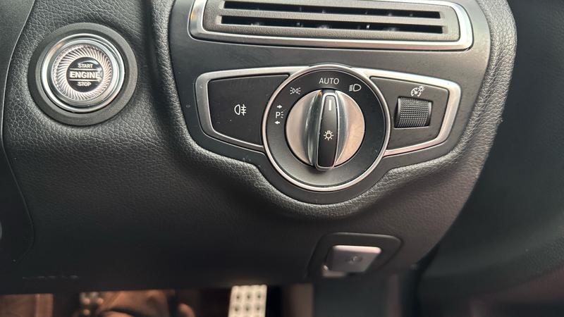 Mercedes-Benz C Class Photo cohere-2082ac7262c5164a188286c5f42858ffe82d51f4.jpg