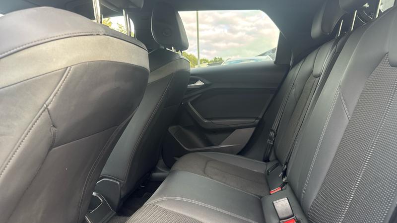 Audi A1 Photo cohere-21a737bc23b72cfa16984f4607bb9d5dae441cd2.jpg