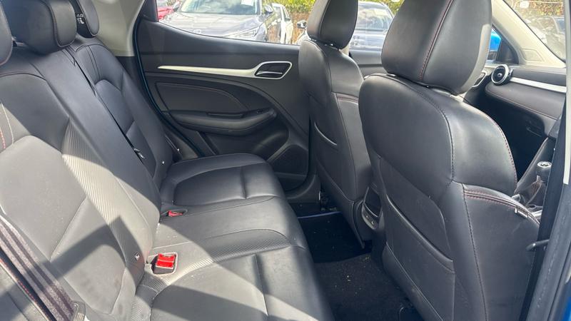 MG ZS Photo cohere-21e5a1f7cf84584cecda0fd843892dacae33a2c8.jpg