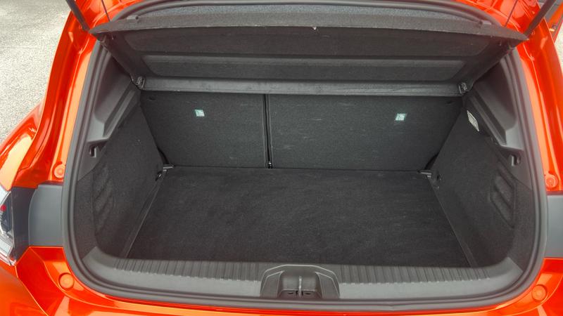 Renault Clio Photo cohere-22f39b3775216f52af75d36e7f8f8b33767f702c.jpg