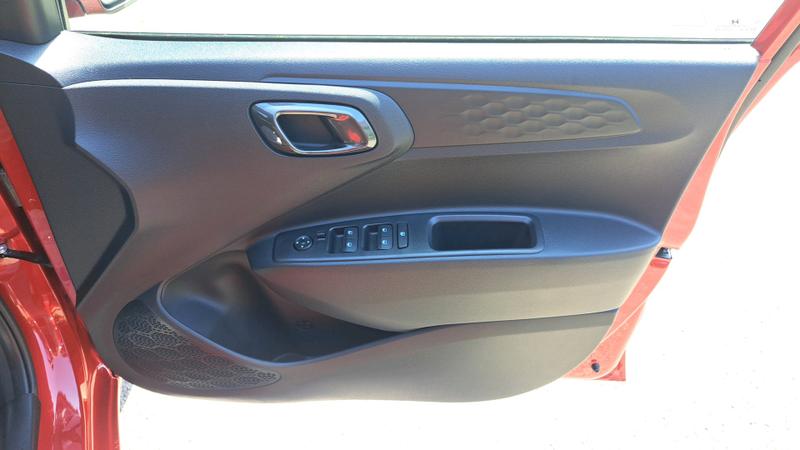 Hyundai i10 Photo cohere-2366cbf082f47e5130e27993e155b31684907483.jpg