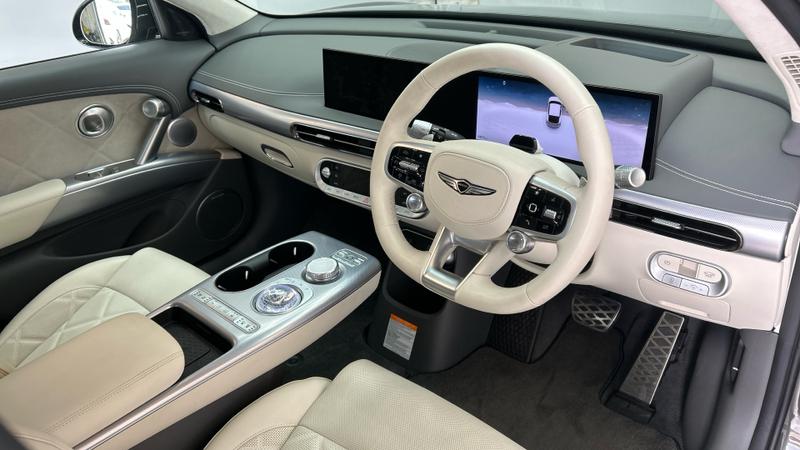 Genesis GV60 Photo cohere-239f9adac359e586acdb04c86ef3b4a61675fcc9.jpg