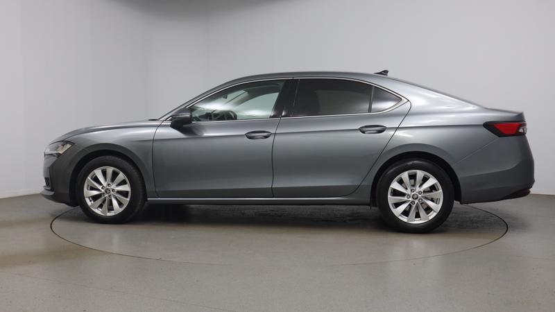 Skoda SUPERB Photo cohere-2411b27824749ddc5b12564c6cfa38749bb47cfc.jpg