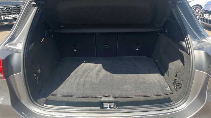 Mercedes-Benz GLA Photo cohere-24ba3179ffb1d066e37e0c8f7124030affb7ab10.jpg