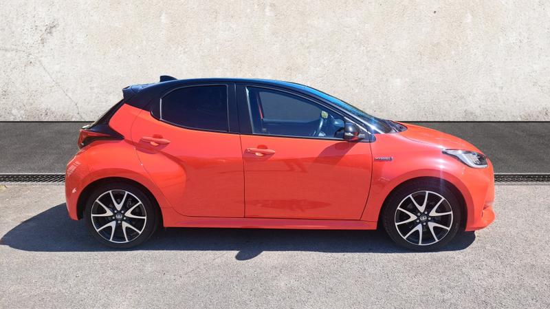 Toyota Yaris Photo cohere-252ff920166a2d5a56217aa17728293c8b167a50.jpg