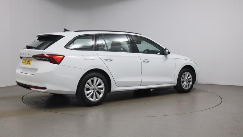Skoda OCTAVIA Photo cohere-25eb242ae20e5c1de93604e724c1d1a0cc9fa2de.jpg