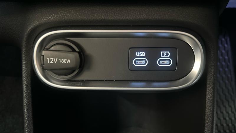 Genesis GV60 Photo cohere-262185b3efafbfa3e6fee9f5727b68aa41156760.jpg