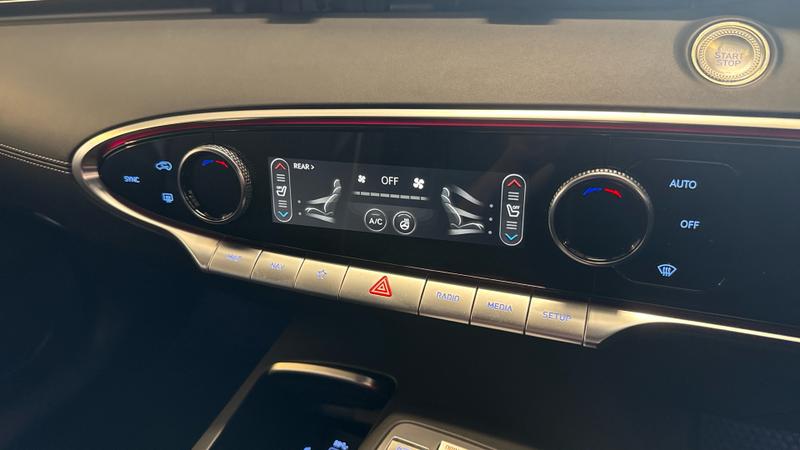 Genesis GV70 Photo cohere-2661f1b8b6eefb30e37d1a66410e3a6516c92e05.jpg
