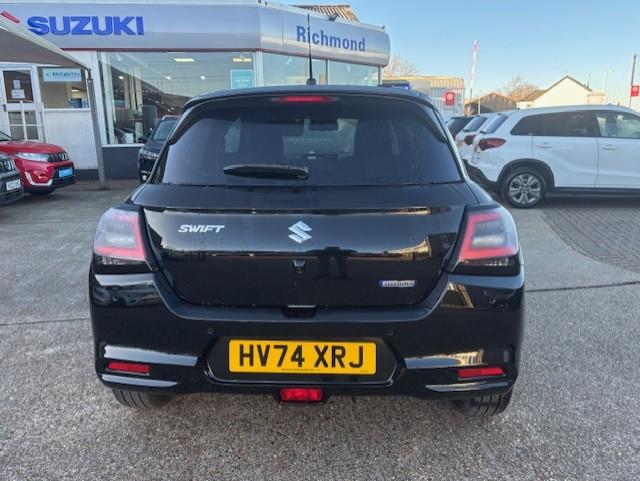 Suzuki Swift Photo cohere-267f9b7a09c97c431ffac6b2c781d5c5f444f7c4.jpg