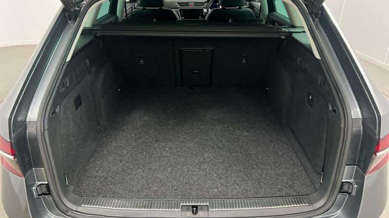Skoda SUPERB Photo cohere-26854360b536ae32c75c3c6d3092ad567176d5e0.jpg
