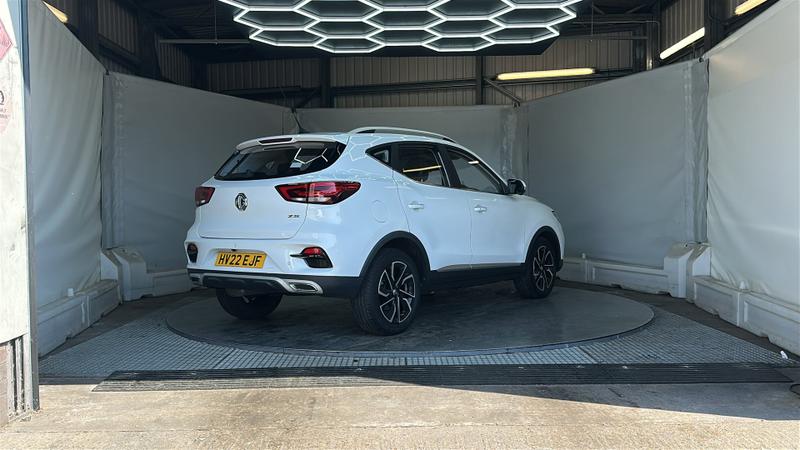 MG MG ZS Photo cohere-26c5b8f02cfc8a54a18d336ca23f3520f210e2a4.jpg