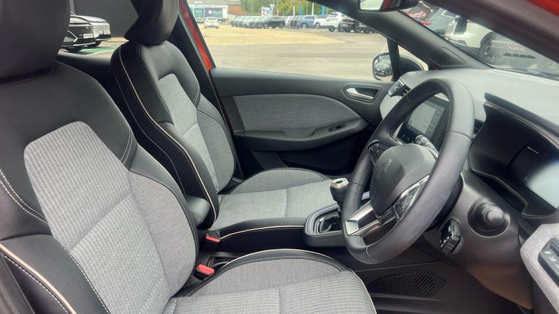 Renault Clio Photo cohere-26e7917633a00bf3c62294d0c0262d90cba61693.jpg