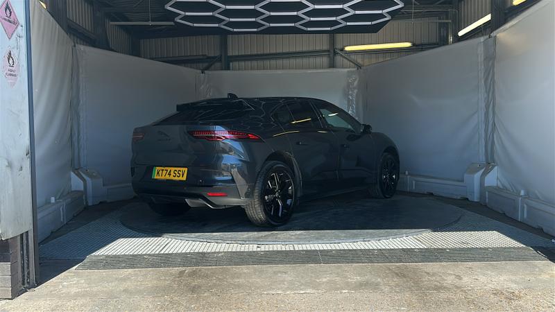 Jaguar I-PACE Photo cohere-27c0bc513aecb1f89593fc8e8cb75a2969f11434.jpg