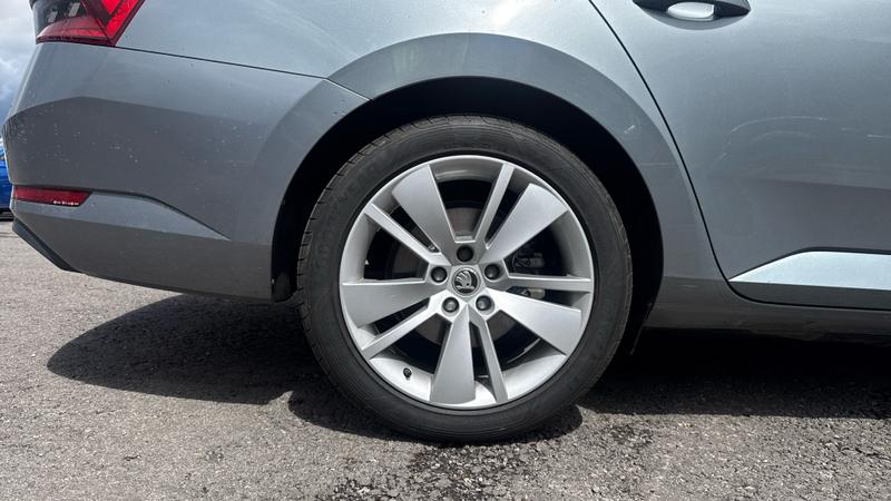 Skoda SUPERB Photo cohere-27fcf13db816135e244cfae442ad73284e92f5a2.jpg