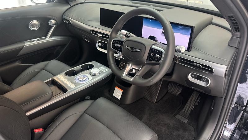 Genesis GV60 Photo cohere-2845514a8f83e0e970b3ecfc8bd83ac0bac8d8b8.jpg