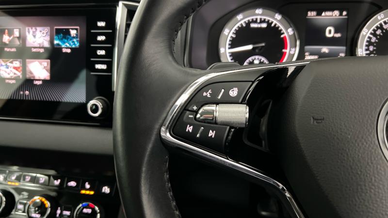 Skoda KAROQ Photo cohere-28c352f39c03c9b32d7b3c8da8fa6f0a74d3a408.jpg