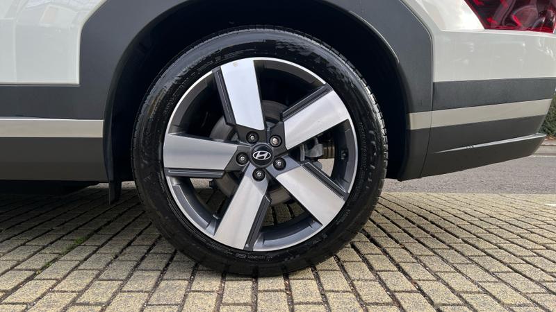Hyundai SANTA FE Photo cohere-28fa40bc6005e173f008d052a62bc652e841fe08.jpg