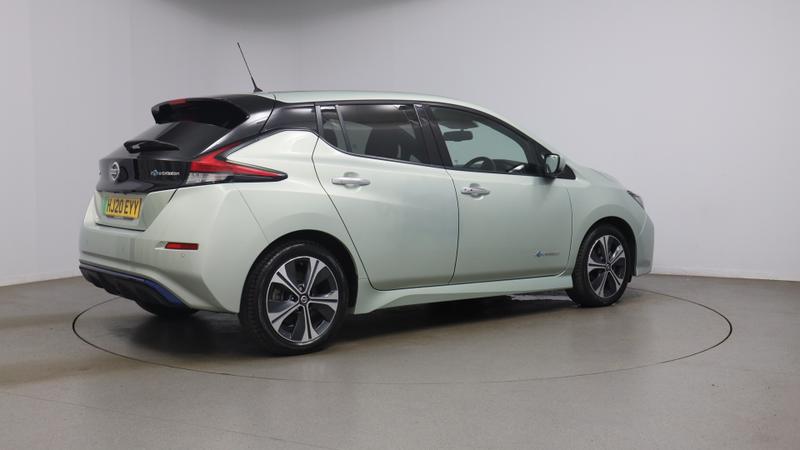 Nissan LEAF Photo cohere-296254bb4010f2395f28f29e339795afffdc60b1.jpg