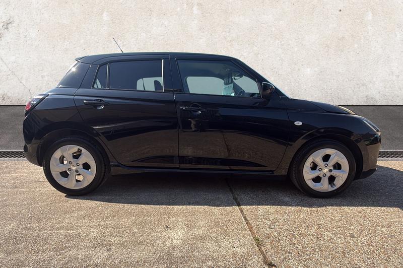 Suzuki Swift Photo cohere-296a2e824887bf2e9ec5f3798e39beb516381f1d.jpg