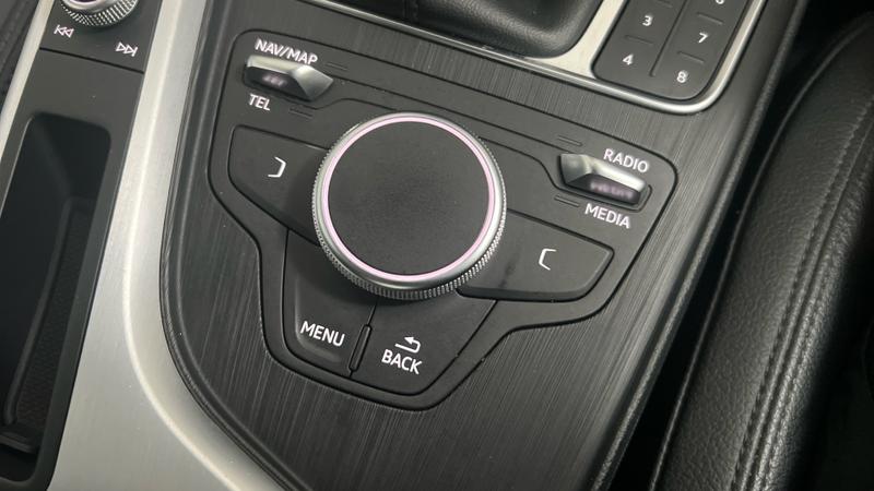 Audi A4 Photo cohere-2aab21cb571d039c469e0e0007c98cf2f7c3e26f.jpg