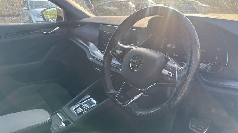 Skoda OCTAVIA Photo cohere-2b010c91a78d2a835a33bfca86db5c7bb5b36efd.jpg