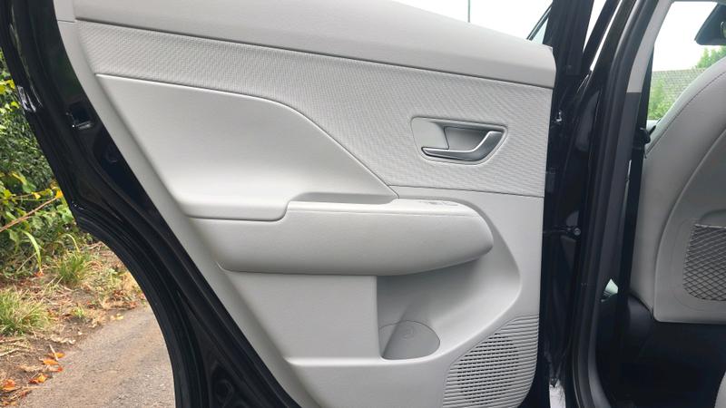 Hyundai KONA Photo cohere-2b29d7d16b09d406bb75df858591e074941afecd.jpg