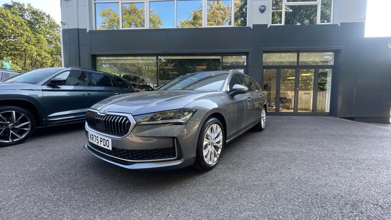 Skoda SUPERB Photo cohere-2b2ea47e3c074d0cb1517c657eb8220068f93661.jpg