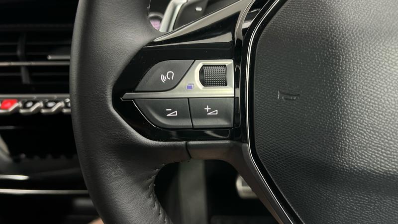 Peugeot 208 Photo cohere-2bcf3dead8b44dde470a020a34e28ff9d6163df9.jpg