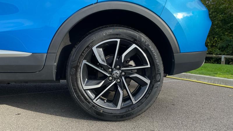 MG ZS Photo cohere-2bd761e69ef93a28165c77b97cbeba36bc522ee0.jpg
