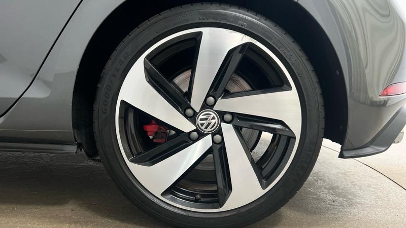 Volkswagen GOLF Photo cohere-2d2a156f9faf6826a78ed64111dbfbe524db5ab0.jpg