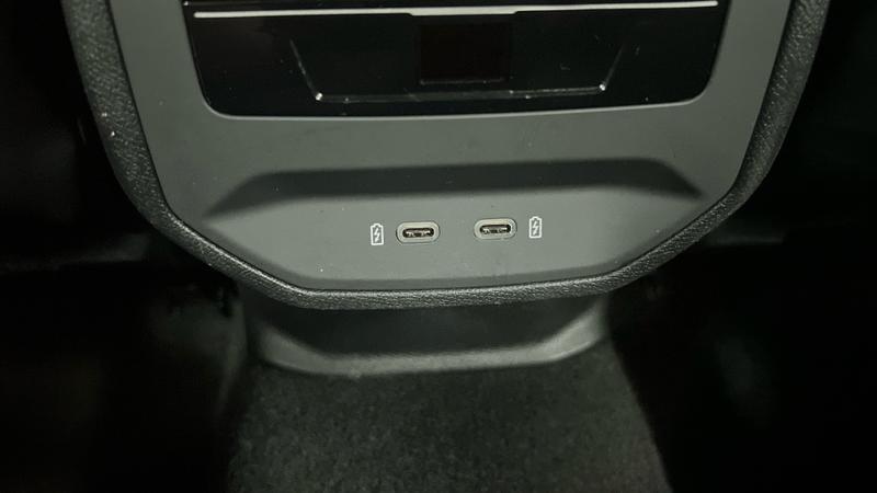 SEAT LEON Photo cohere-2eace8feb1222eb2224954f539981e17fa60bcb8.jpg