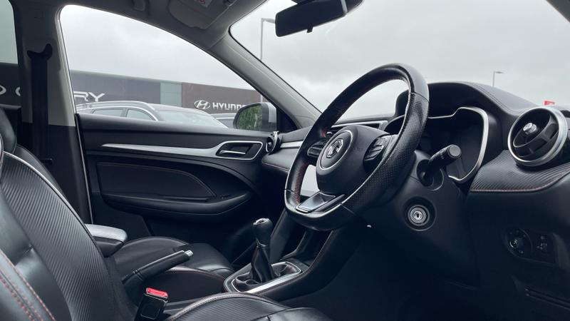 MG ZS Photo cohere-2f0de43598d107e78bbc0188622deea0e4fe65a9.jpg