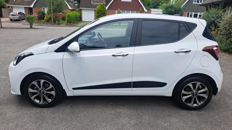 Hyundai i10 Photo cohere-2f24d4097b5753835ed5ea83c9a52da3d4c88898.jpg