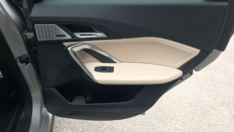 BMW X1 Photo cohere-2fb58bfd9c33a45b83e6de2b310176b9b5ab34c7.jpg