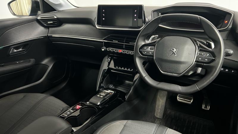 Peugeot 208 Photo cohere-31be509f6fc7fe6a250e2777d994ddf6f16e9a2c.jpg