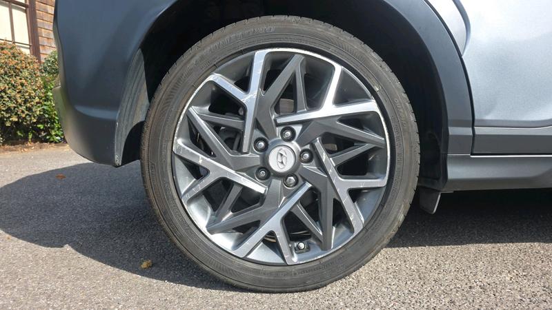 Hyundai KONA Photo cohere-325706c99eb718f3cf137c60767bee07564af07f.jpg