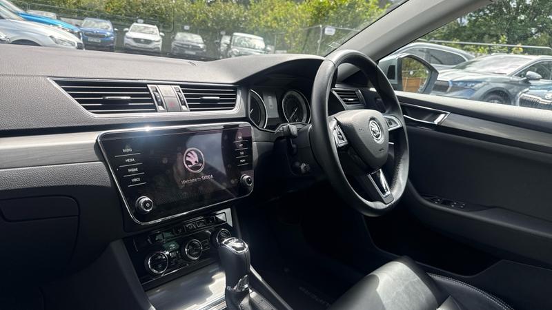 Skoda SUPERB Photo cohere-3406f956caa70992018c4362cc8bd6416c3ae4e7.jpg