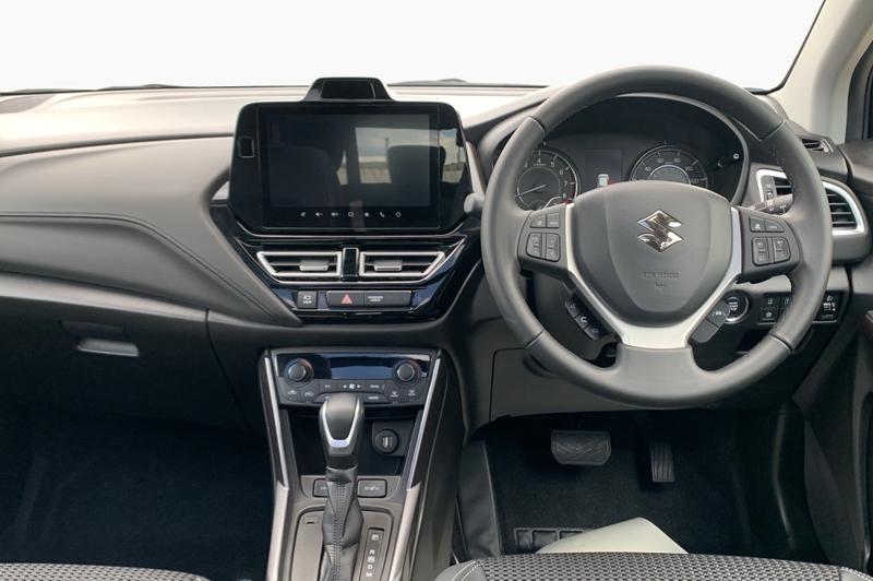 Suzuki S-Cross Photo cohere-359d77d4bbaf0eca7b6adc08d2f0a4f22593dceb.jpg