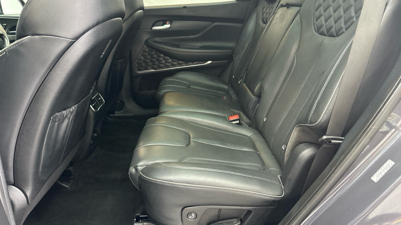 Hyundai Santa Fe Photo cohere-3647ac4e03c6e5ae0bd77550ae06944d9b152abe.jpg