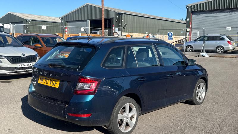 Skoda Fabia Photo cohere-378b2796bed597b7bd8723381adf045231fb58d1.jpg