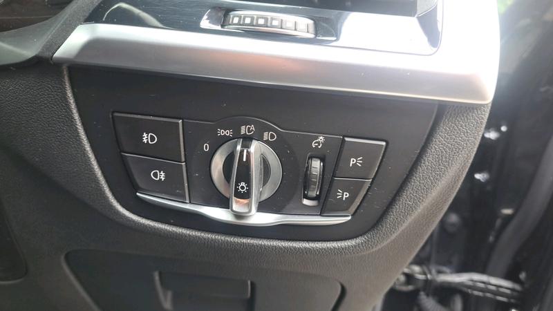 BMW X3 Photo cohere-382469d832f50acd073682c140632e01aef38829.jpg