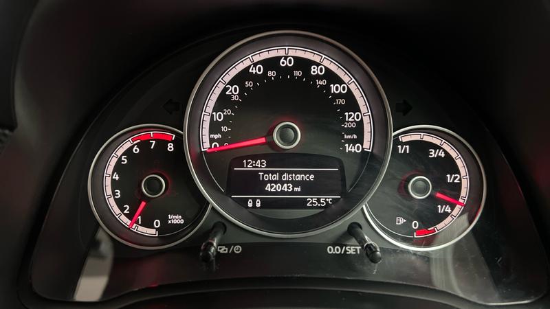 Volkswagen UP Photo cohere-3831c3508f16309c4f83f916df97e0f622909592.jpg