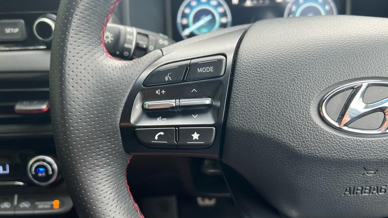 Hyundai KONA Photo cohere-38a2eeb46e8e7274d5ffaf9cb5ca908c93a38a89.jpg