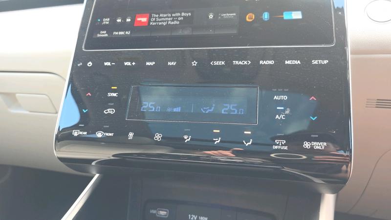 Hyundai TUCSON Photo cohere-38f4611e3ad0118484f4911162c63e3623b1bdb6.jpg
