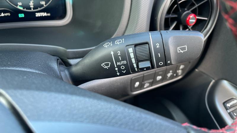 Hyundai KONA Photo cohere-3b77b2c297282c6e44080285c1a467bfbbb32f02.jpg