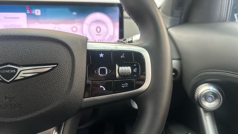 Genesis GV60 Photo cohere-3c609d62ba603c8bf218ce1a8306a85d864e031c.jpg