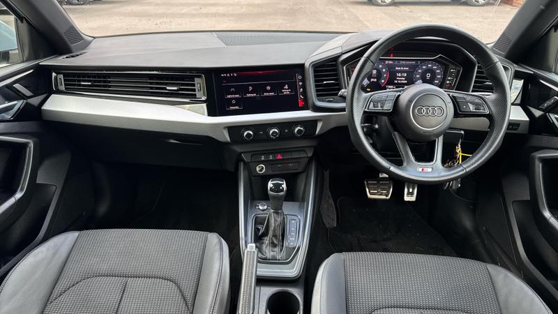 Audi A1 Photo cohere-3d190c6cab6e3432c0f726e704f4b965d5547216.jpg