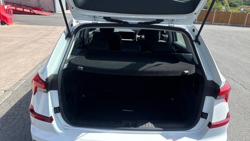 Skoda KAMIQ Photo cohere-3e6c877cb13c5e09020dcf0cb6e18b0ceec77c6b.jpg