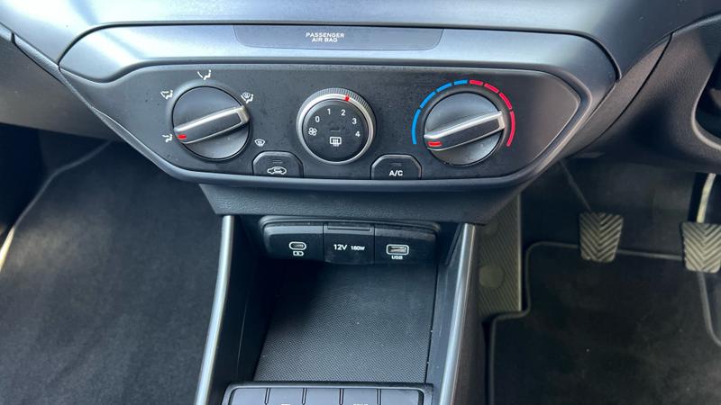 Hyundai i20 Photo cohere-3f592579857706932f0132142660a2f4249086c3.jpg