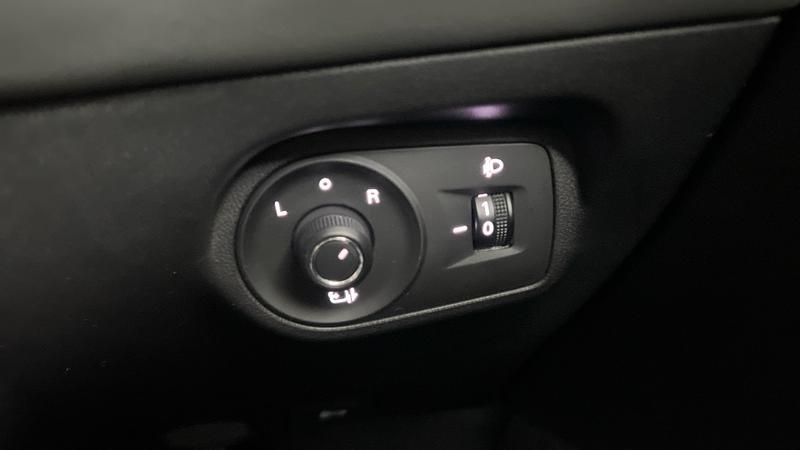 MG MGS5 EV Photo cohere-3fc81df2bf2ddc0f6e0d1e70d37979254d8bfd3b.jpg